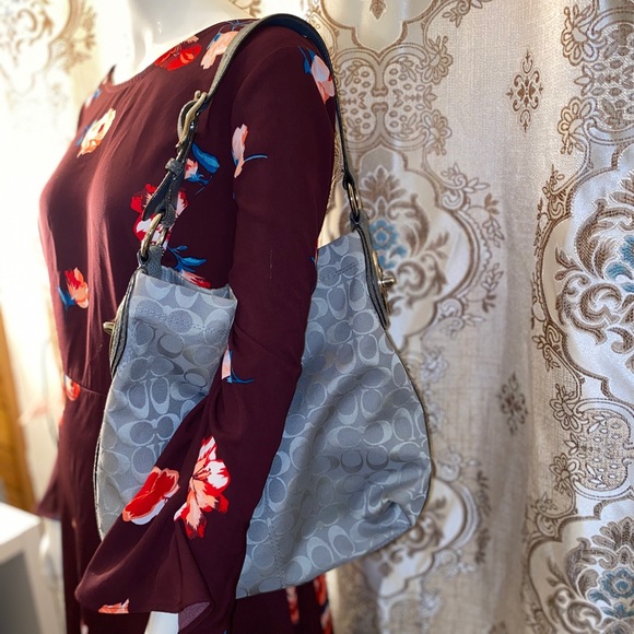 Preloved coach hobo bag - Picture 3 of 3